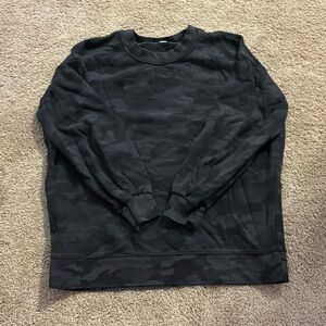 Lululemon Size 4 Camo Oversized Crewneck